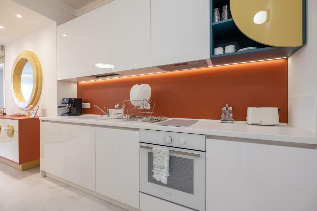 Vitosha Blvd 3-Bedroom, 2-Bathroom Lux Suite София Экстерьер фото