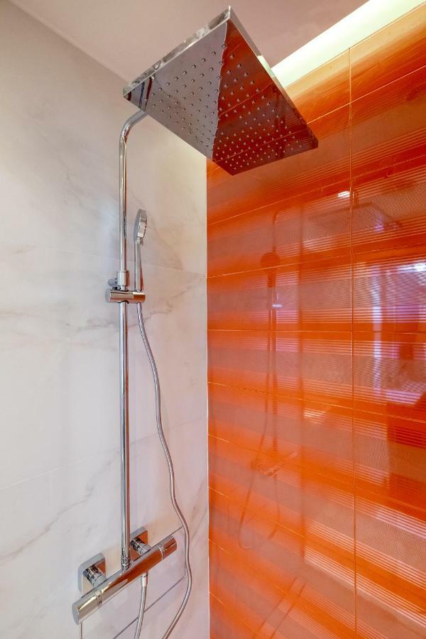 Vitosha Blvd 3-Bedroom, 2-Bathroom Lux Suite София Экстерьер фото